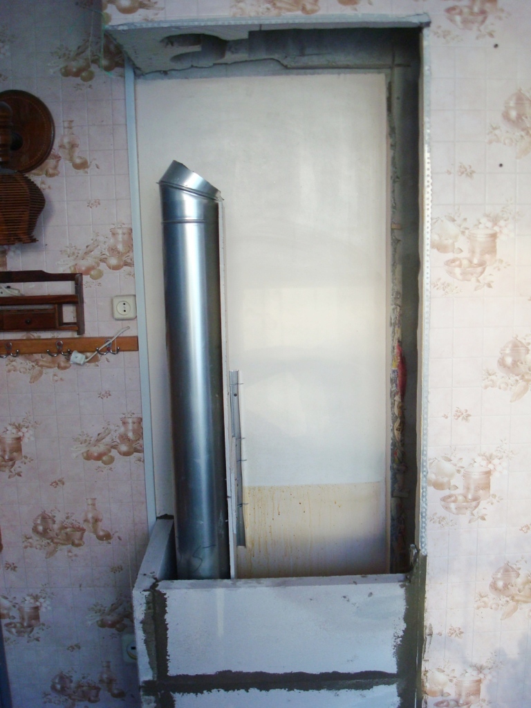Наши работы по восстановлению вентиляционного короба на кухне
